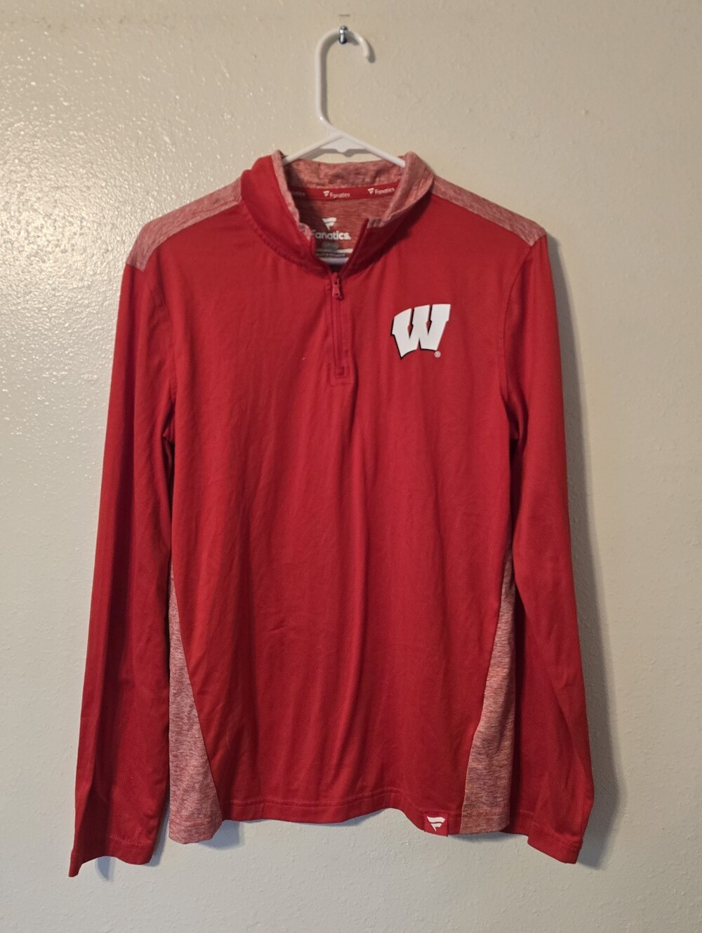 Fanatics Men's Wisconsin Badgers Lightweight Striated Quarter-Zip Pullover Small